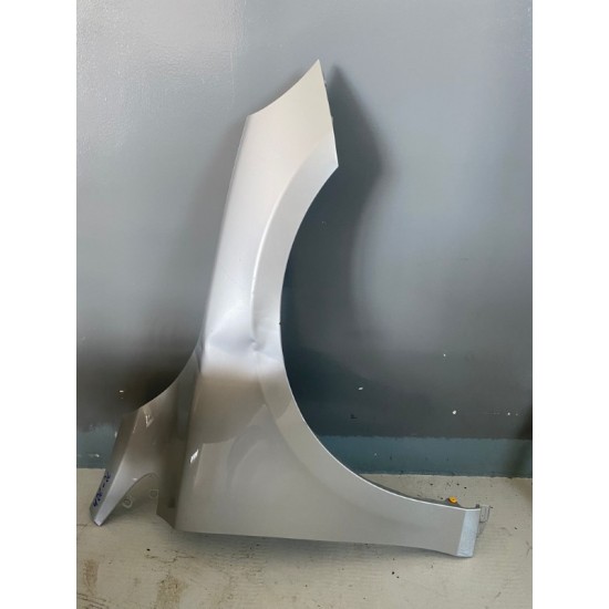 Aripa dreapta fata VOLVO V40 2012+ 31301262