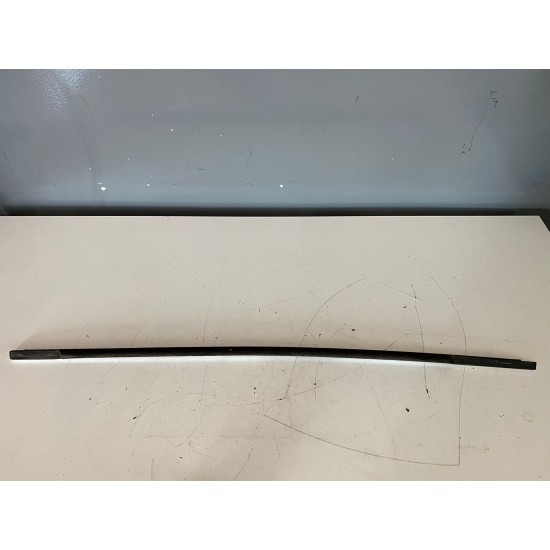 Ornament exterior usa stanga fata VOLVO V40 R-DESIGN 2012+ 31278605