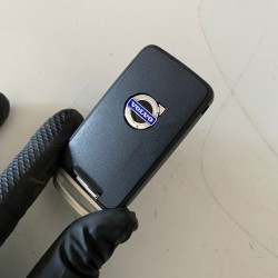 Remote control key NEW VOLVO S60 V60 XC60 S80 V70 XC70 XC90 V40 2014+ 30659624