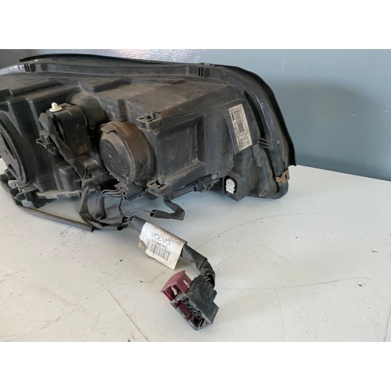 Far stanga cu xenon adaptiv RHD Volvo XC90 2012-2014 31290894 31290886 Far stanga cu xenon adaptiv RHD Volvo XC90 2012-2014 31290894 31290886