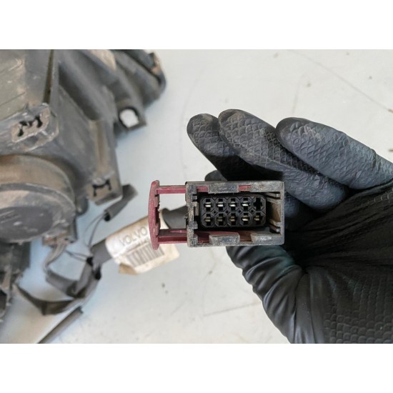 Far stanga cu xenon adaptiv RHD Volvo XC90 2012-2014 31290894 31290886 Far stanga cu xenon adaptiv RHD Volvo XC90 2012-2014 31290894 31290886