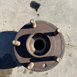 Front wheel hub VOLVO V40 2012-2019 31429133