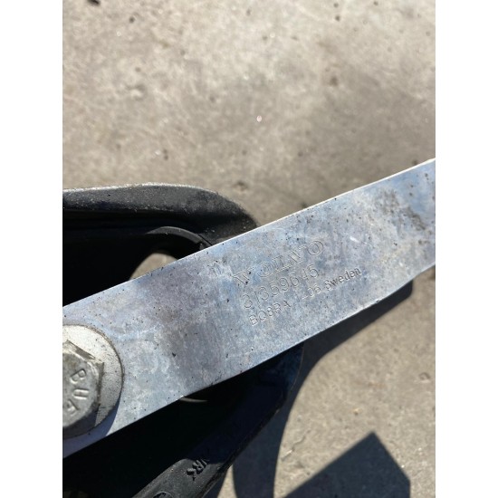 Torque arm bushing engine mounting VOLVO V40 2012+ 31359645 31359647 31430432