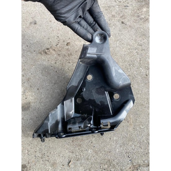 Front left fender bracket Volvo XC60 2010-2017 30764618 30763435