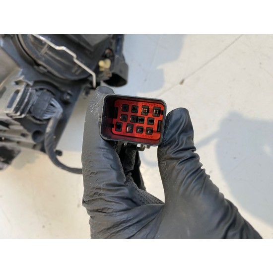 Front right headlight halogen 8PINS RHD Volvo XC60 2008-2014 30763146 31395469