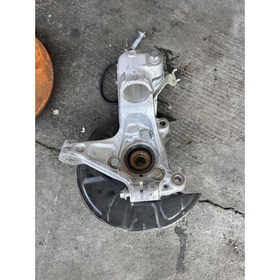 Fuzeta stanga fata Volvo XC40 32221856, 32217577