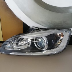 Left headlight with xenon Volvo S60, V60 2014-2017 31420263