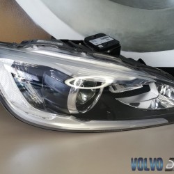 Right headlight with xenon Volvo S60, V60 2014-2017 31420262