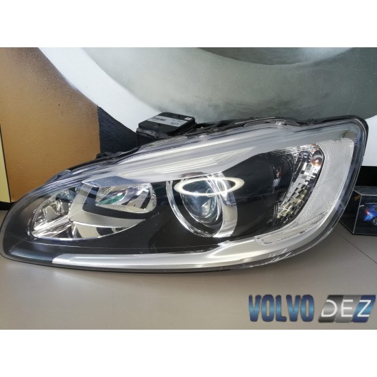 Left headlight with xenon Volvo S60, V60 2014-2017 31395902