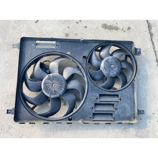 Cooling radiator fan Volvo XC60 XC70 S60 V60 V70 2009-2013 31274265