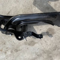 Brat Fuzeta Spate Stanga Volvo XC40 32333013