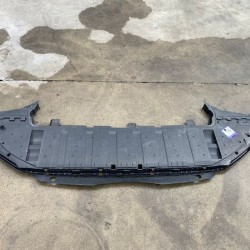 Front bumper skid plate/under tray Volvo S90 V90 2017-2024 31690842