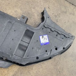 Front bumper skid plate/under tray Volvo S90 V90 2017-2024 31690842