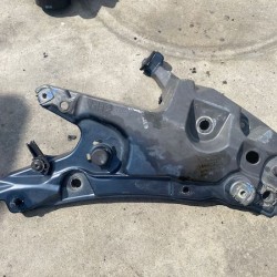 Suport aripa dreapta VOLVO S60-V60 2018-2024 31468232