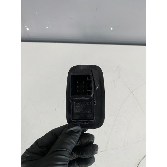 Buton geam usa spate VOLVO XC90 2012 30658696 Buton geam usa spate VOLVO XC90 2012 30658696
