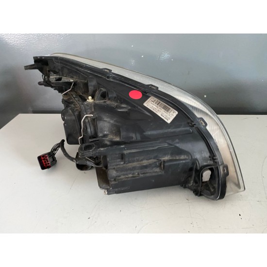 Far stanga xenon 9 pini RHD Volvo XC60 2010 30763137 31420681 Far stanga xenon 9 pini RHD Volvo XC60 2010 30763137 31420681