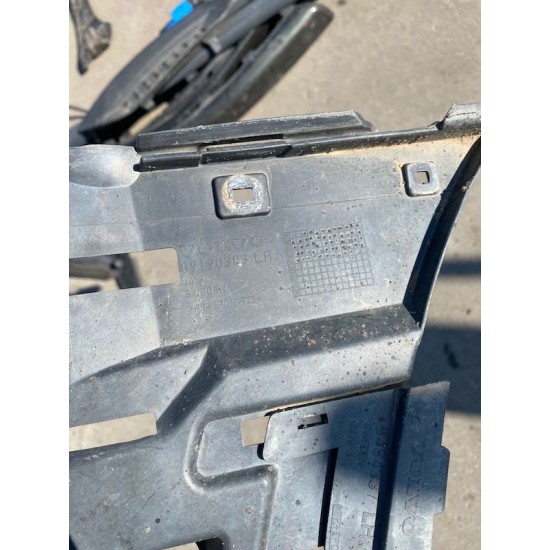 Front bumper bracket left VOLVO V70 S60 09190303