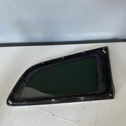 Geam spate laminat stanga cu crom VOLVO V60 2019 32132158