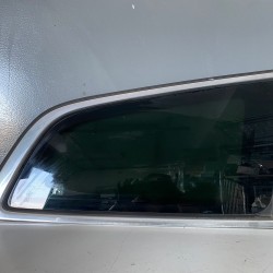 Geam spate laminat dreapta cu crom VOLVO V60 2019 32132159
