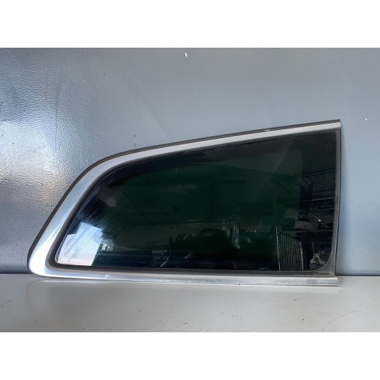 Geam spate laminat dreapta cu crom VOLVO V60 2019 32132159