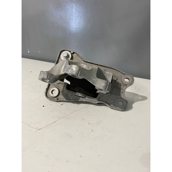 Left engine mounting pad Volvo XC60 S60 V60 V60CC XC90 S90 V90 V90CC 32255204 31460716