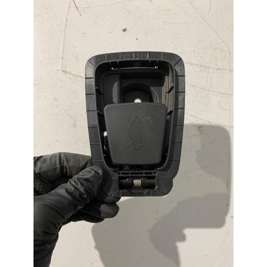 Handle hood release VOLVO V60 2019 32277309