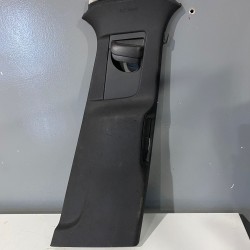 Right upper B-pillar Volvo V60 S60 31479219