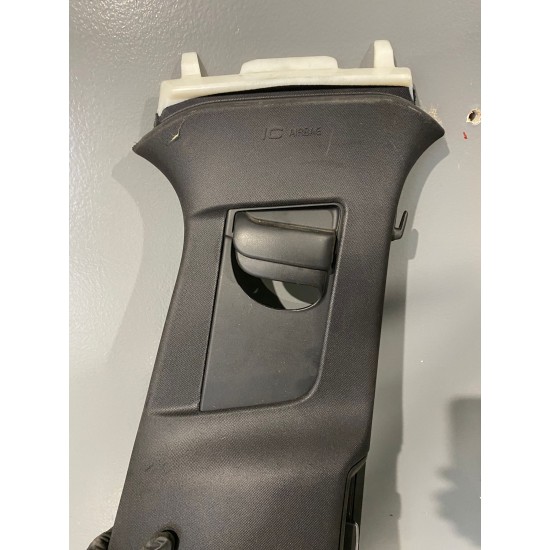Right upper B-pillar Volvo V60 S60 31479219