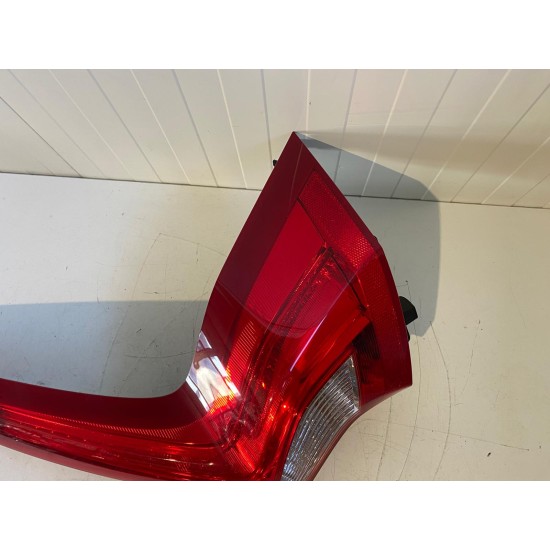 Right taillight Volvo V60 2017 31395929