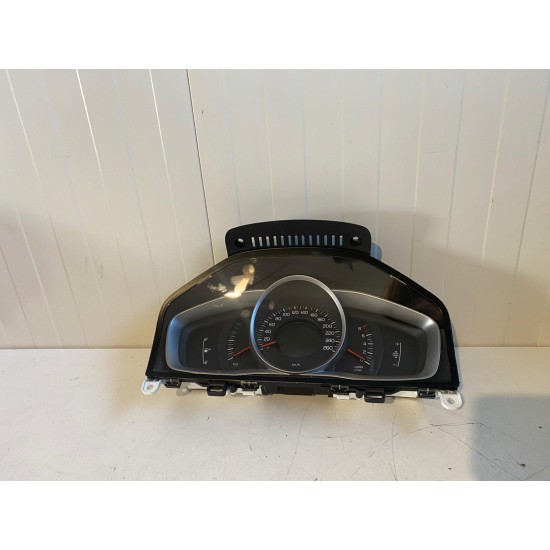 Combined instrument speedometer KM/H VOLVO V60 2017 31453089 36003009