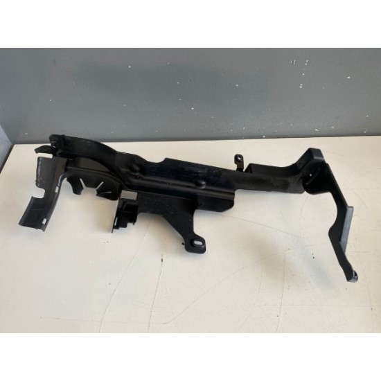 Air deflector cooling radiator VOLVO XC60 30764572 Air deflector cooling radiator VOLVO XC60 30764572