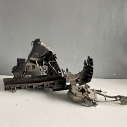 FRONT LEFT DOOR LOCK MECHANISM VOLVO C70 V50 C30 30753658 31253661 31253677