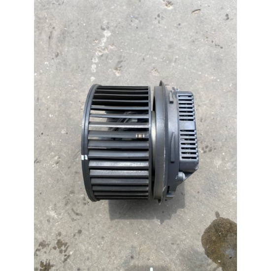 Ventilator habitaclu Volvo V50 S40 C30 C70 4M5H-18456-CD 31390437 Ventilator habitaclu Volvo V50 S40 C30 C70 4M5H-18456-CD 31390437