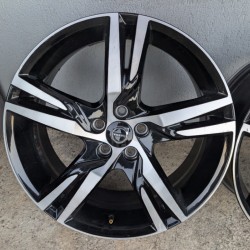 Jante 5 spite duble Negru lucios 19" Volvo XC40 XC60 XC70 XC90 S60 V60 S90 V90 32327721 Jante 5 spite duble Negru lucios 19" Volvo XC40 XC60 XC70 XC90 S60 V60 S90 V90 32327721