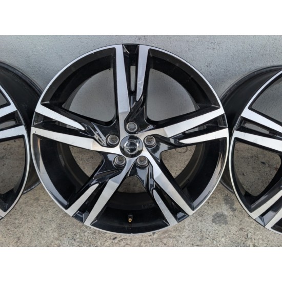 Volvo OEM Wheels 5 double spokes 19" Alloys XC40 XC60 XC70 XC90 S60 V60 S90 V90 - 32327721 Volvo OEM Wheels 5 double spokes 19" Alloys XC40 XC60 XC70 XC90 S60 V60 S90 V90 - 32327721
