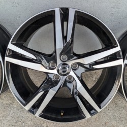 Jante 5 spite duble Negru lucios 19" Volvo XC40 XC60 XC70 XC90 S60 V60 S90 V90 32327721 Jante 5 spite duble Negru lucios 19" Volvo XC40 XC60 XC70 XC90 S60 V60 S90 V90 32327721