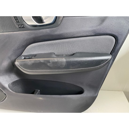Fata de usa dreapta fata VOLVO XC60 2018+ 32328456 32328458 Fata de usa dreapta fata VOLVO XC60 2018+ 32328456 32328458