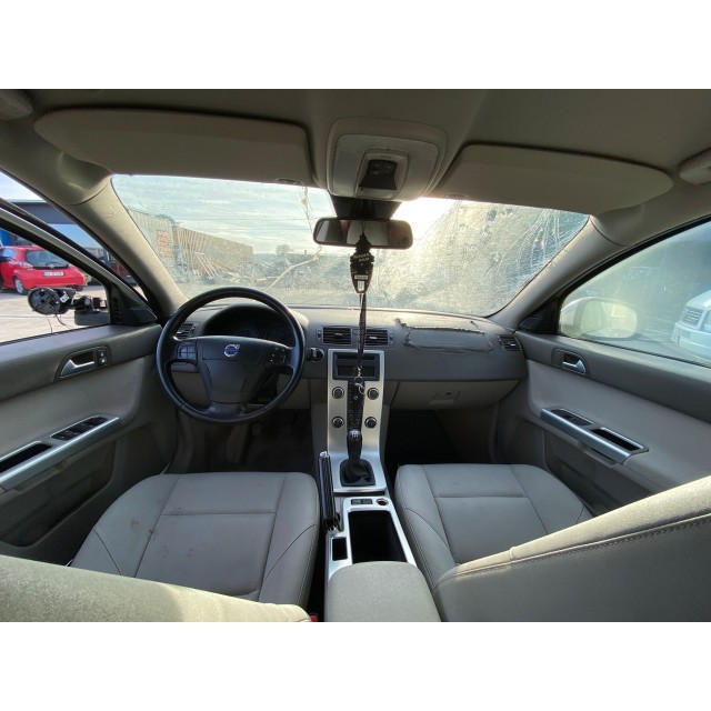 Car Image  Car Image