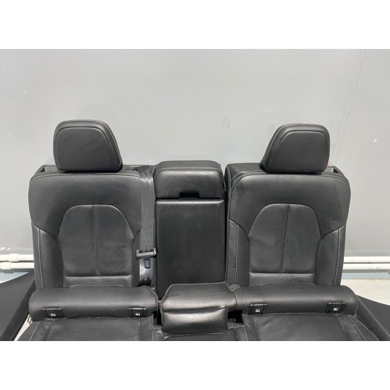 Interior cu incalzire in scaune fata VOLVO XC40 2018+ 