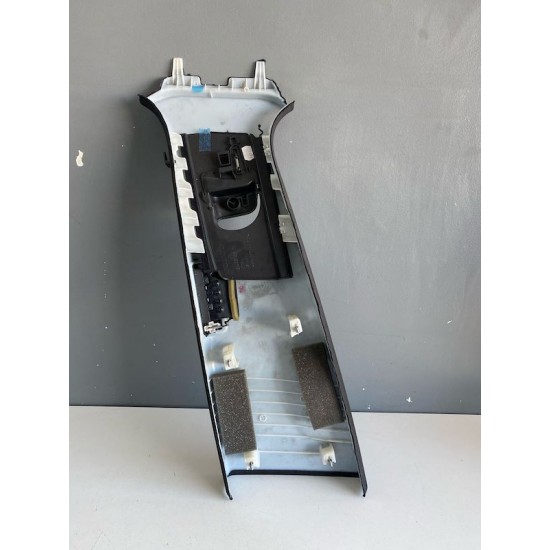 Stalp interior dreapta VOLVO V90 2016+ 31377668 31403788 32219759