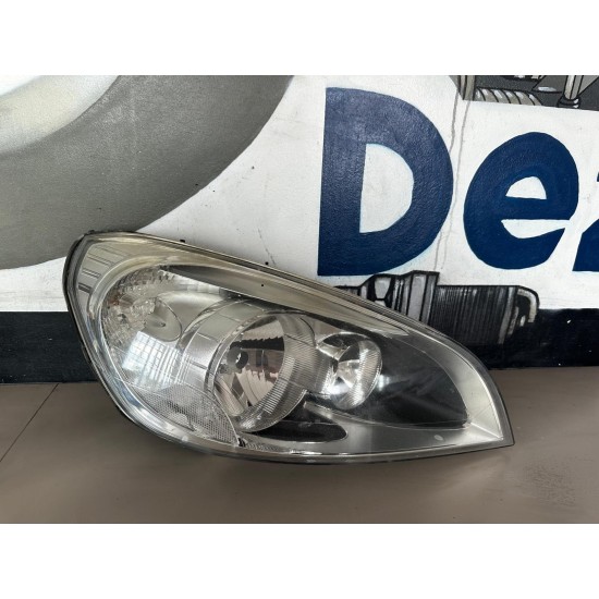 Front right headlight Volvo V60 S60 2010-2014 31299995