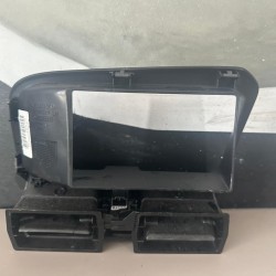 Ornament consola display navigatie grila centrala Volvo XC60 2010+ 1284824