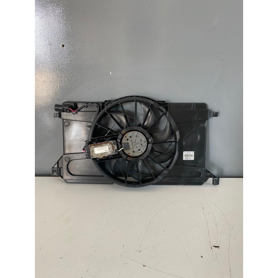 Cooling Radiator Fan Volvo S40 V50 C30 C70 3M5H-8C607-UH 31261987 31261991