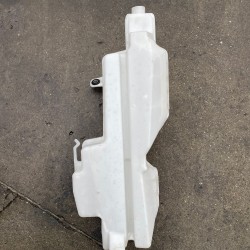 Water reservoir windscreen Volvo V60 S60 V60CC 30747576 30747577 