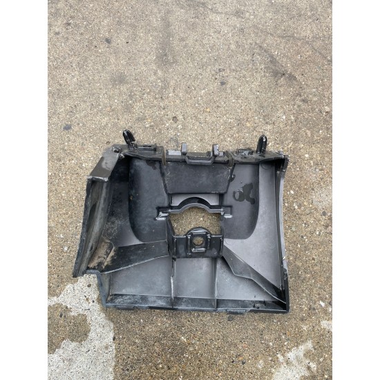 Left fender moulding bracket VOLVO XC60 2018+ 31420624 32216697