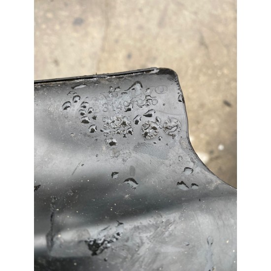 Front left mudflaps Volvo XC60 V60 V60CC V90CC XC90 V90 31497985 