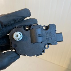 Heater regulator motor VOLVO XC60 V60 S60 V70 S80 XC70 V60CC 22092016 MAHLE K9749007 31497549