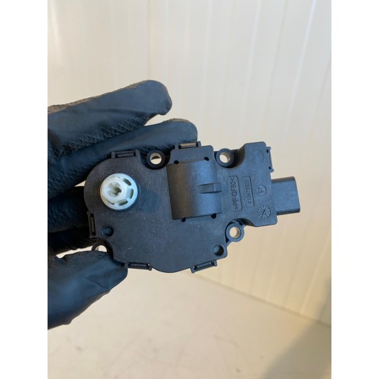 Heater regulator motor VOLVO XC60 V60 S60 V70 S80 XC70 V60CC 22092016 MAHLE K9749007 31497549