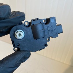 Heater regulator motor VOLVO XC60 V60 S60 V70 S80 XC70 V60CC 22092016 MAHLE K9749007 31497549