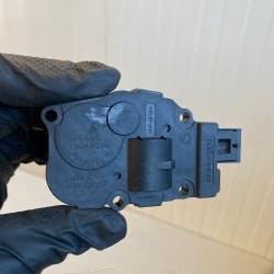 Heater regulator motor VOLVO XC60 V60 S60 V70 S80 XC70 V60CC 22092016 MAHLE K9749007 31497549